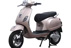 Hướng dẫn cách sạc xe máy điện Vespa chuẩn nhất